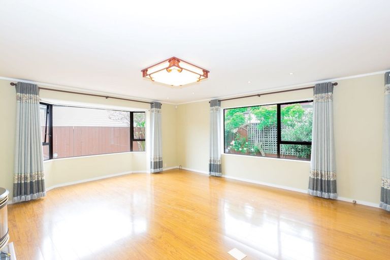 Photo of property in 71a Cambridge Terrace, Waterloo, Lower Hutt, 5011