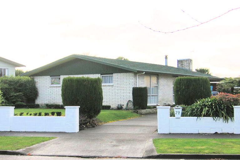 Photo of property in 72 Ruamahanga Crescent, Terrace End, Palmerston North, 4410