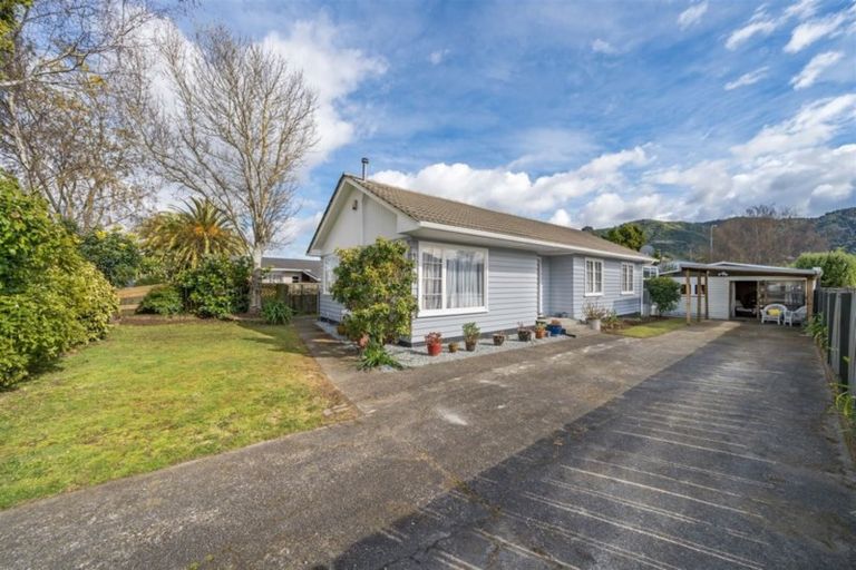 Photo of property in 47 Clouston Park Road, Clouston Park, Upper Hutt, 5018