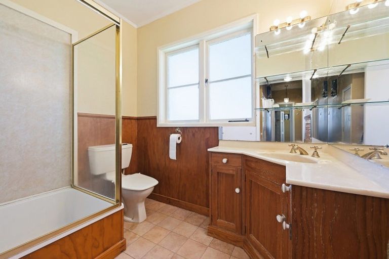 Photo of property in 23 Lynmore Avenue, Lynmore, Rotorua, 3010