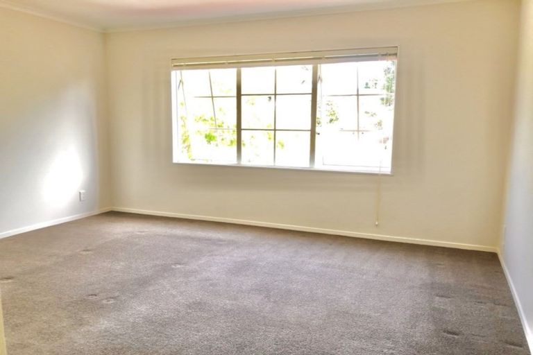 Photo of property in 95a Glenmore Road, Sunnyhills, Auckland, 2010