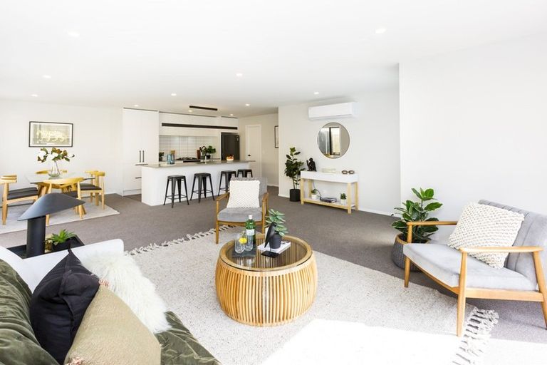 Photo of property in 42a Moeraki Road, Maoribank, Upper Hutt, 5018