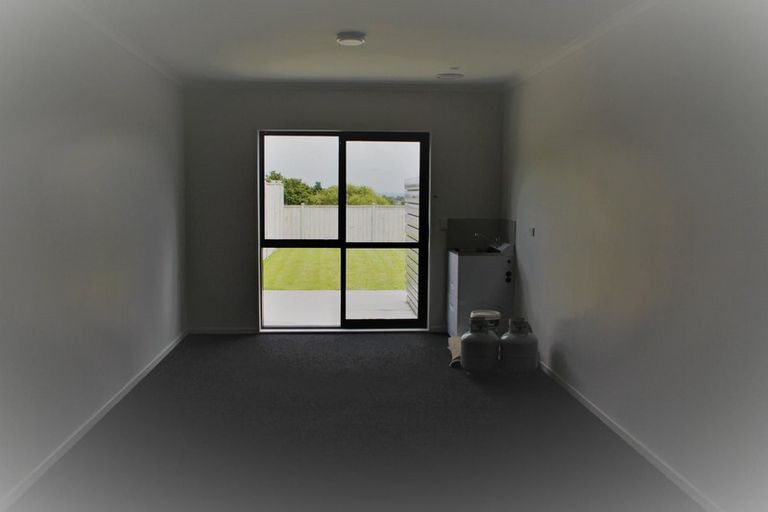 Photo of property in 92 Matairangi Avenue, Totara Heights, Auckland, 2105