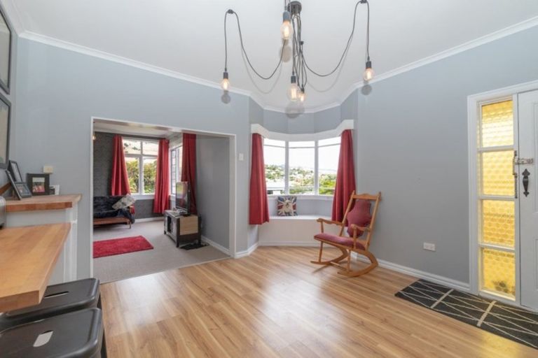 Photo of property in 7 Dickson Street, Macandrew Bay, Dunedin, 9014