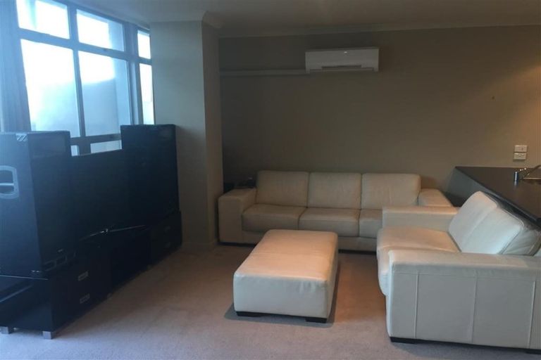 Photo of property in Mclean Towers, 1d/3 Shakespeare Road, Napier South, Napier, 4110