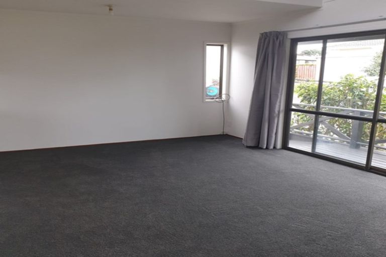 Photo of property in 7b Edgewater Parade, Waiuku, 2123