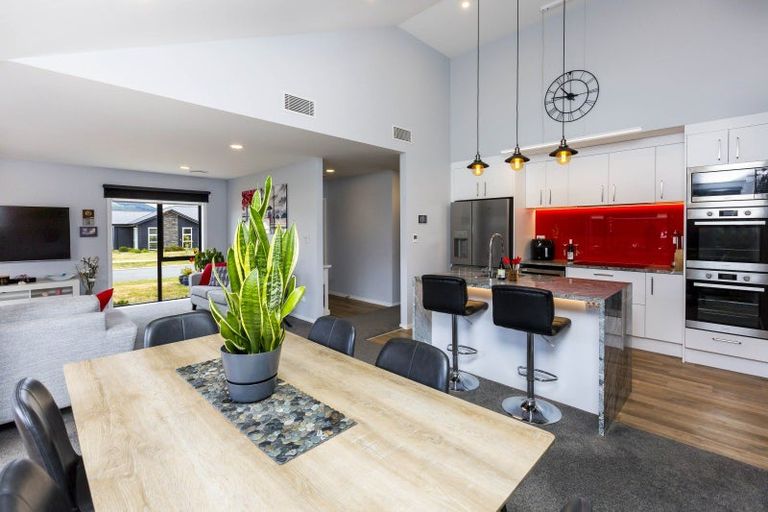 Photo of property in 23 Salisbury Crescent, Wallaceville, Upper Hutt, 5018