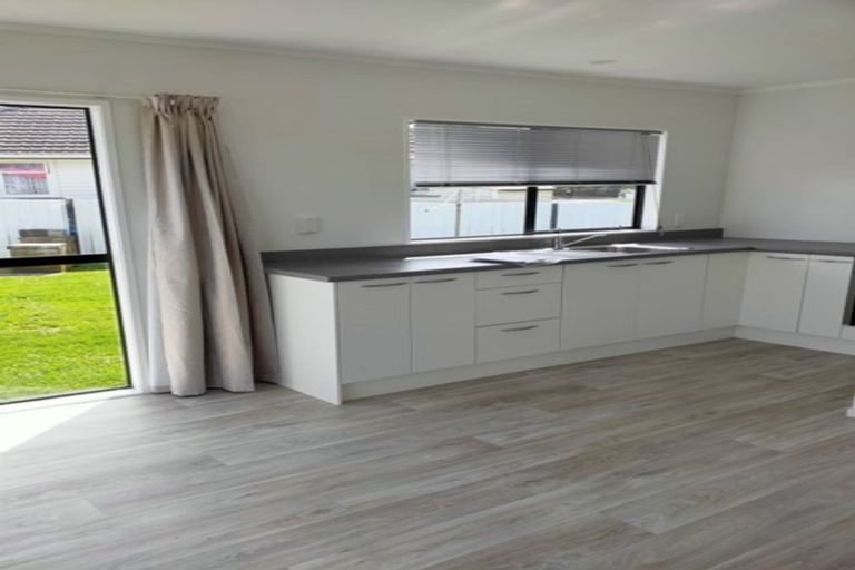 Photo of property in 15 Grimsby Grove, Wainuiomata, Lower Hutt, 5014