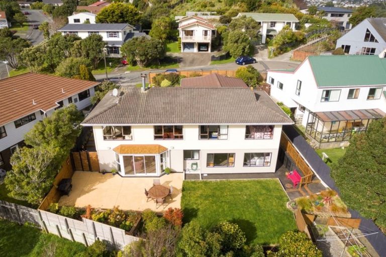 Photo of property in 4 Montserrat Place, Grenada Village, Wellington, 6037