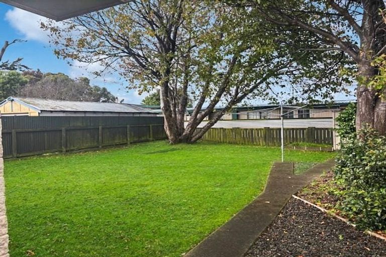 Photo of property in 8a Seddon Street, Dannevirke, 4930