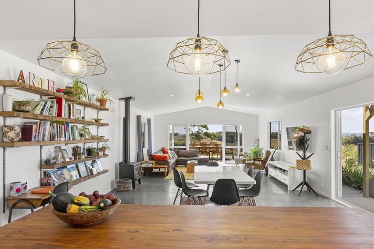 Photo of property in 42 Van Houtte Road, Raglan, 3295