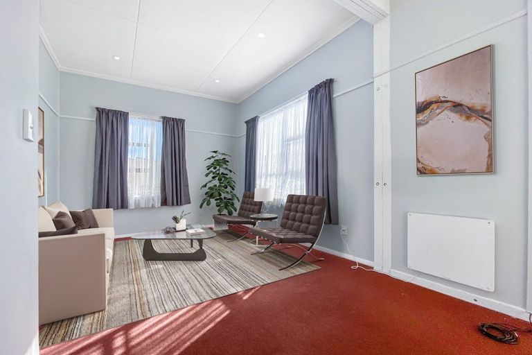 Photo of property in 151a The Parade, Island Bay, Wellington, 6023