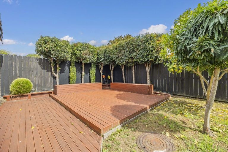 Photo of property in 56 Lothian Brae, Wattle Downs, Auckland, 2103