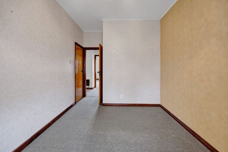 Photo of property in 11 Grant Vc Street, Hawera, 4610