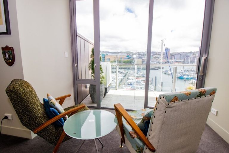 Photo of property in Clyde Quay Wharf, 3b/5 Clyde Quay Wharf, Te Aro, Wellington, 6011