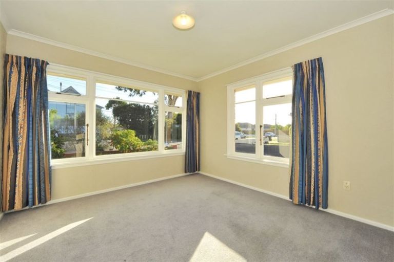 Photo of property in 6 Kinnaird Place, Hillmorton, Christchurch, 8025