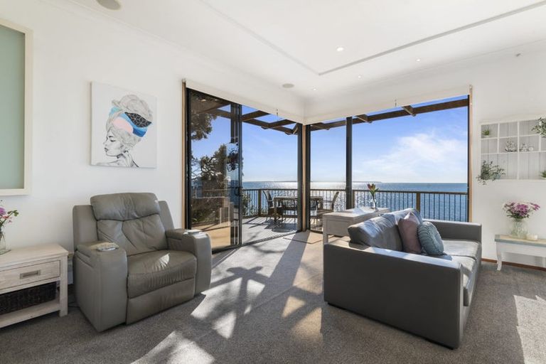 Photo of property in 19 View Road, Campbells Bay, Auckland, 0630