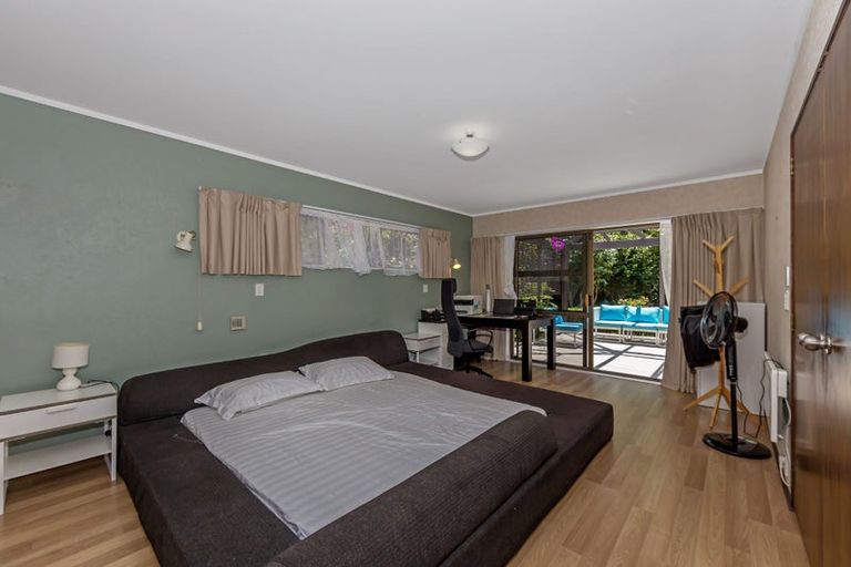 Photo of property in 20 Zita Avenue, Matakatia, Whangaparaoa, 0930