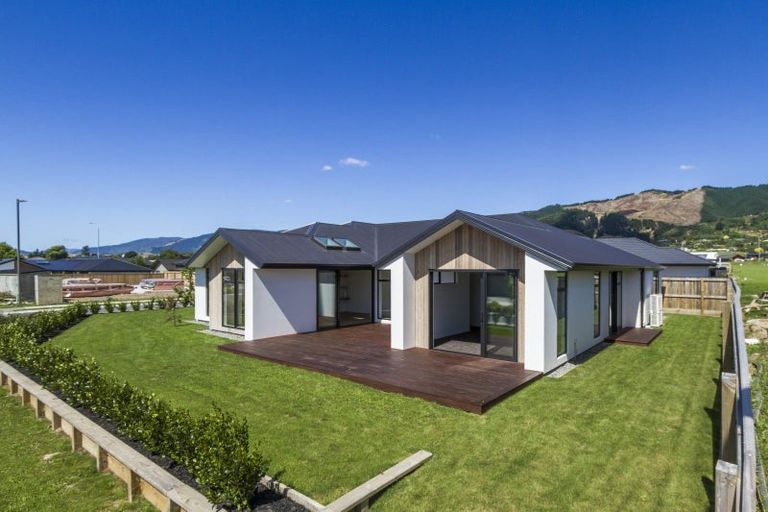 Photo of property in 2 Greenway Crescent, Hope, Richmond, 7020