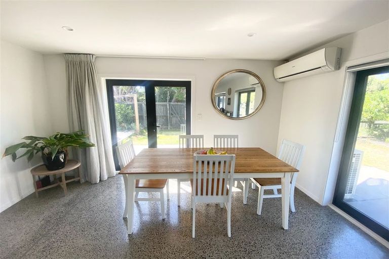 Photo of property in 32 Orlando Crescent, Waimairi Beach, Christchurch, 8083