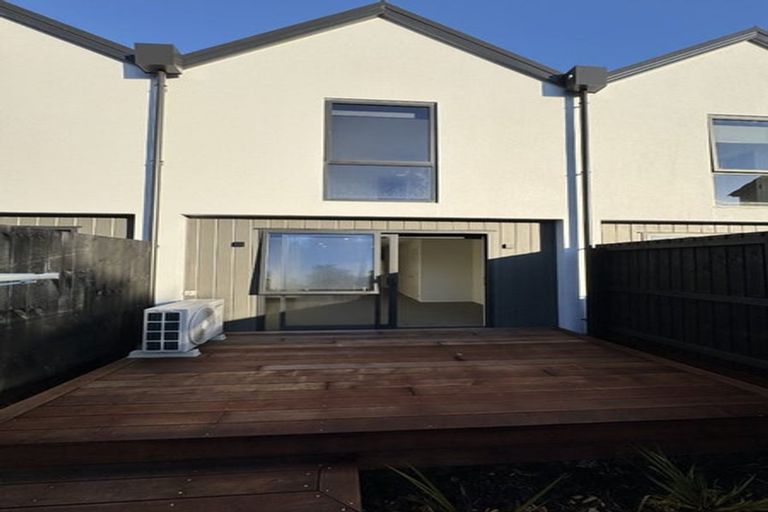 Photo of property in 2/2a Puna Street, Riccarton, Christchurch, 8041