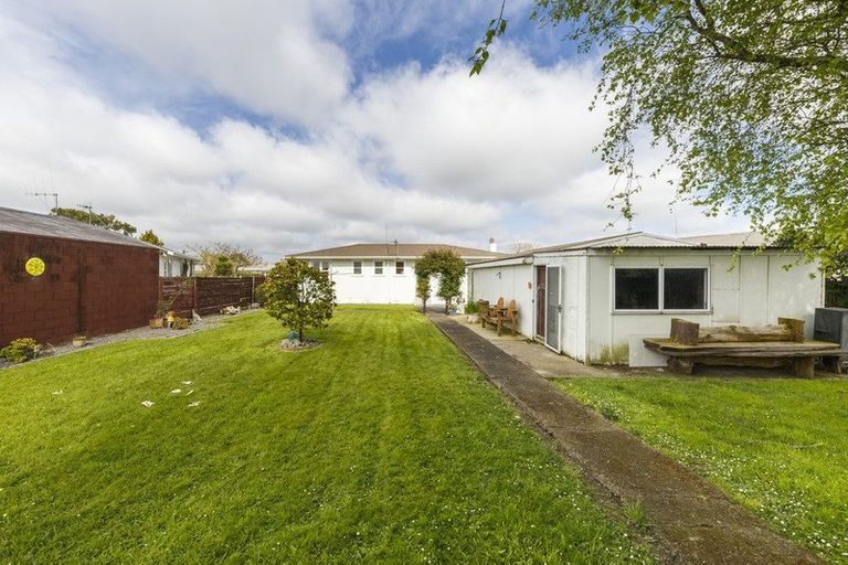 Photo of property in 17 Cavendish Crescent, Awapuni, Palmerston North, 4412