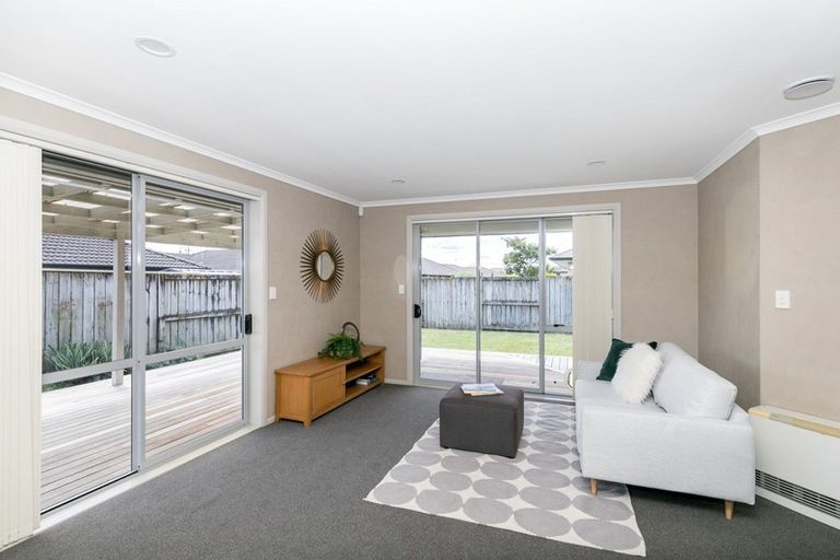 Photo of property in 20 Whitford Place, Rototuna North, Hamilton, 3210