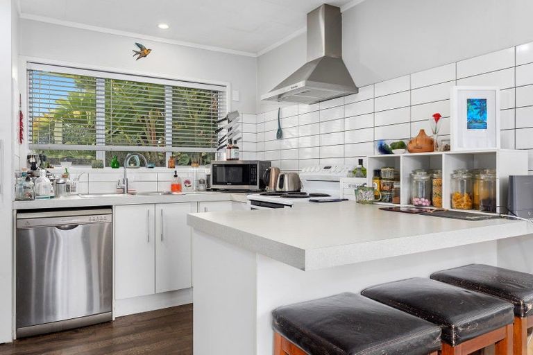 Photo of property in 335a Pohutukawa Avenue, Ohope, 3121