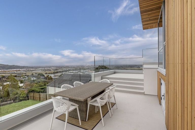 Photo of property in 283 Cannon Hill Crescent, Mount Pleasant, Christchurch, 8081