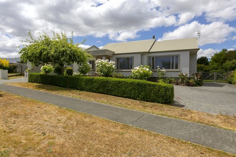 Photo of property in 2 Vaucluse Drive, Nukuhau, Taupo, 3330