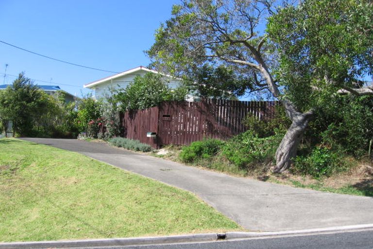 Photo of property in 1/13 Watea Road, Torbay, Auckland, 0630