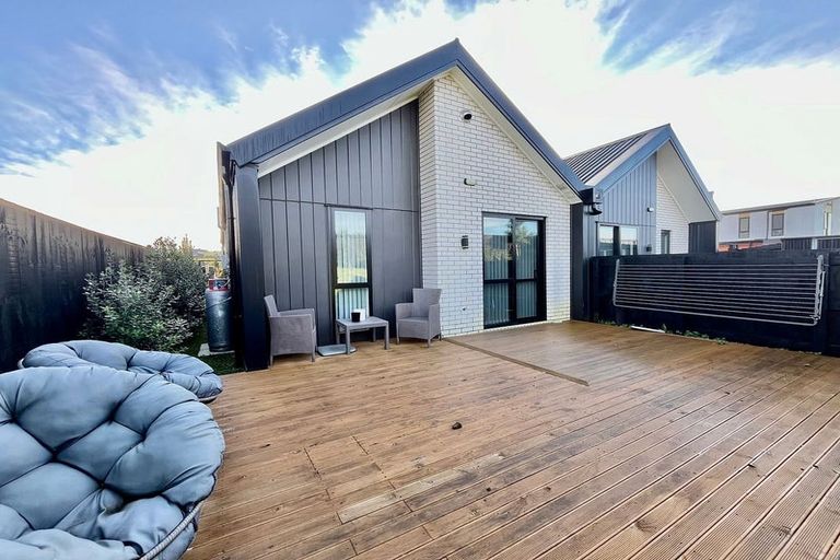 Photo of property in 7 Waipuke Street, Pokeno, 2472