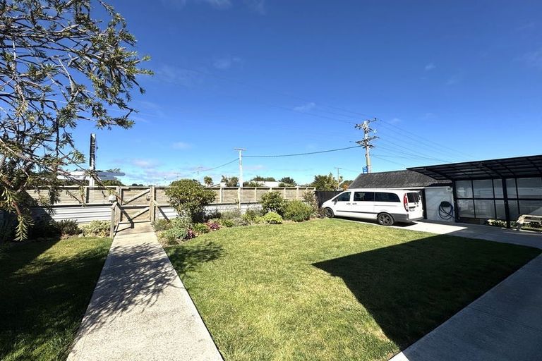 Photo of property in 33 Main Road, Owaka, 9535