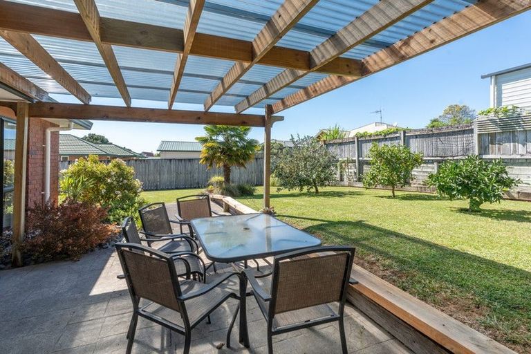 Photo of property in 14 Caulfield Place, Nawton, Hamilton, 3200