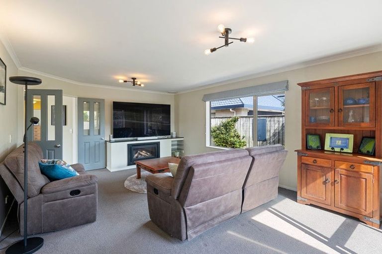 Photo of property in 106 Weggery Drive, Waikanae Beach, Waikanae, 5036