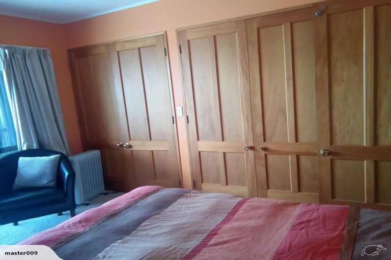 Photo of property in 2/571 Weymouth Road, Weymouth, Auckland, 2103