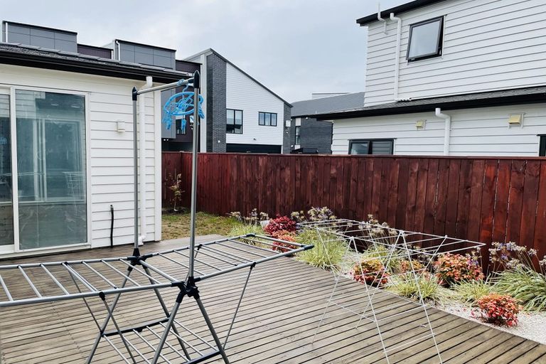 Photo of property in 11 Hangar Lane, Whenuapai, Auckland, 0618