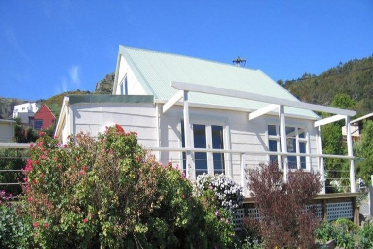 Photo of property in 3 Brenchley Road, Lyttelton, 8082