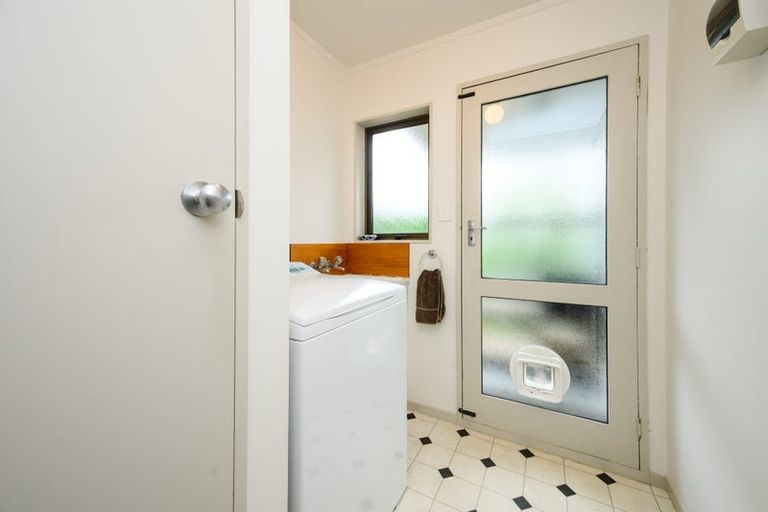 Photo of property in 3 Earl Place, Hokowhitu, Palmerston North, 4410