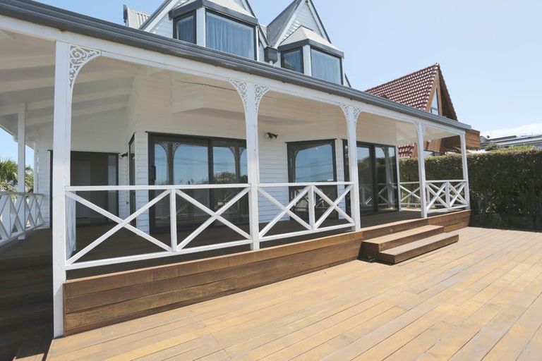 Photo of property in 128 Beach Road, Castor Bay, Auckland, 0620