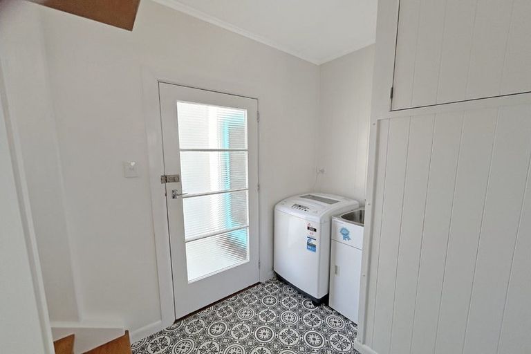 Photo of property in 153 Ngatai Road, Otumoetai, Tauranga, 3110