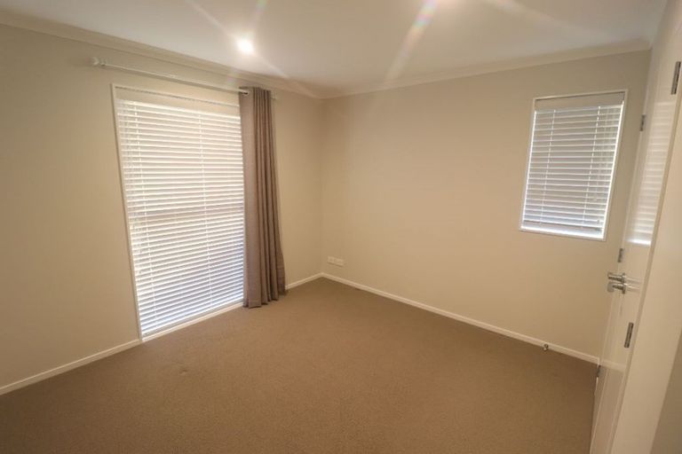 Photo of property in 63 Mackay Drive, Greenhithe, Auckland, 0632
