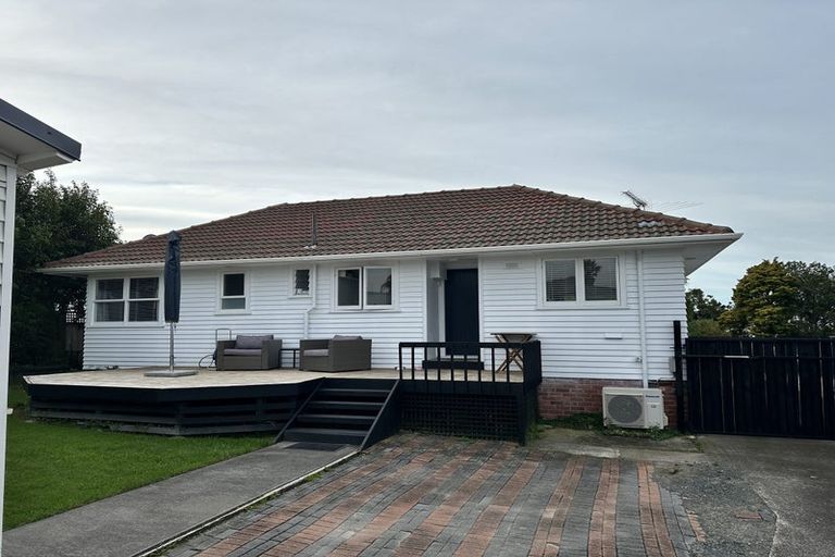 Photo of property in 57 Fairclough Road, Beach Haven, Auckland, 0626