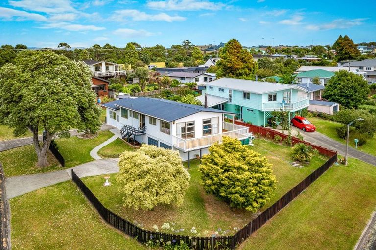Photo of property in 3 Kauri Crescent, Snells Beach, 0920