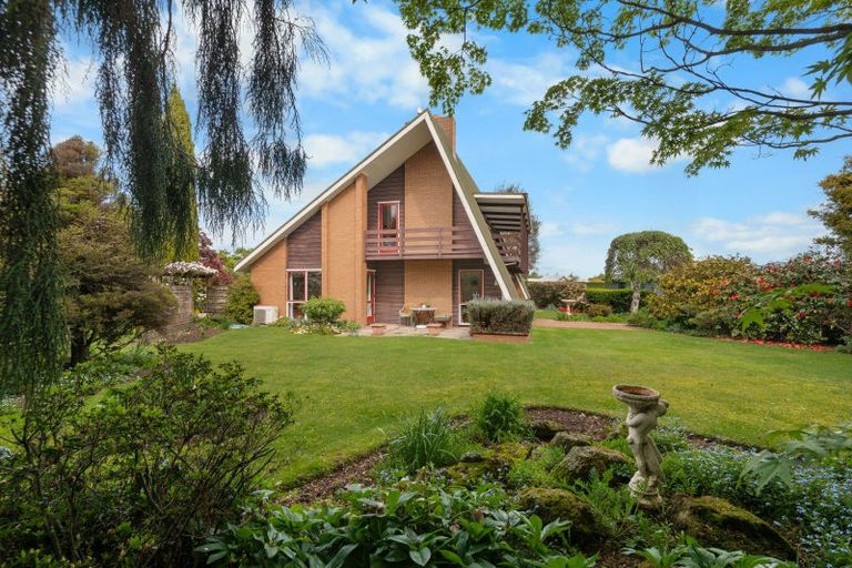 Photo of property in 14 Oakden Drive, Darfield, 7510