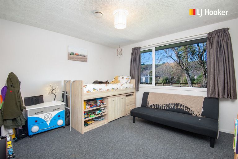 Photo of property in 5 Snowdon Street, Allanton, Mosgiel, 9092