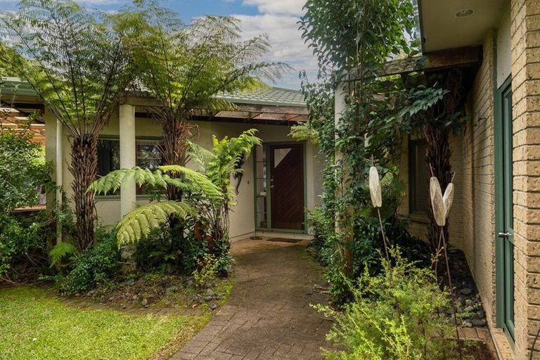 Photo of property in 37 Wilsons Road, Saint Martins, Christchurch, 8022