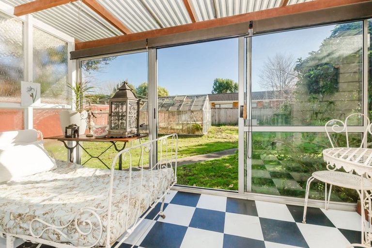 Photo of property in 212 Te Moana Road, Waikanae, 5036