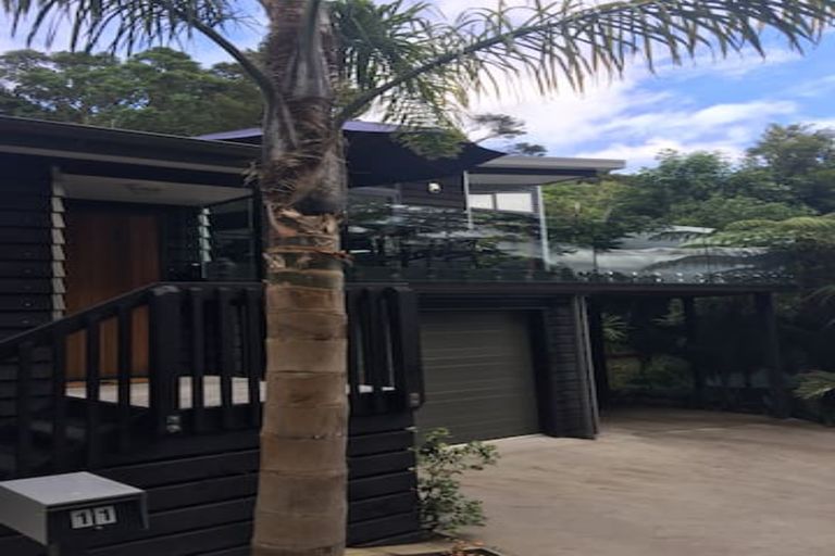 Photo of property in 11 Ferndale Drive, Snells Beach, 0920