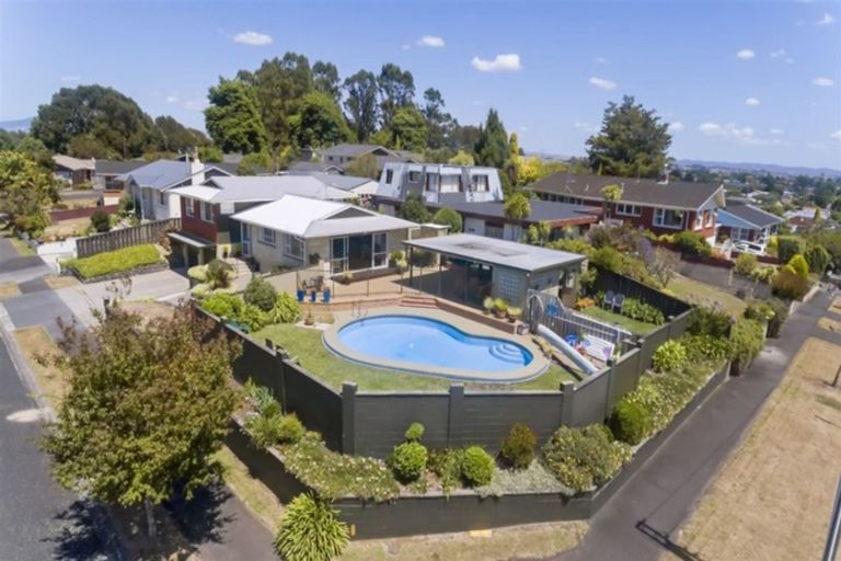 Photo of property in 6 Resthill Crescent, Glenview, Hamilton, 3206